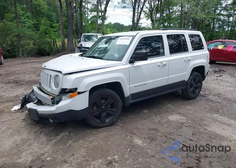 2013 Jeep Patriot Latitude z USA, uszkodzony, nr VIN 1C4NJRFBXDD248058